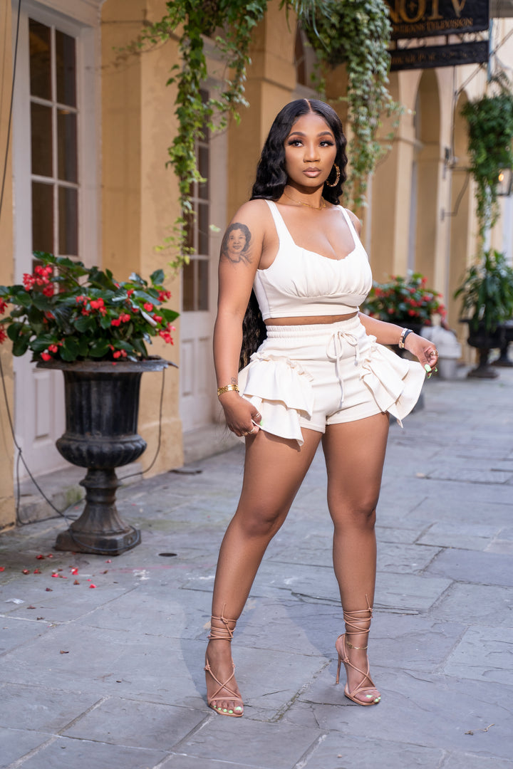 Pretty Prissy in Cream