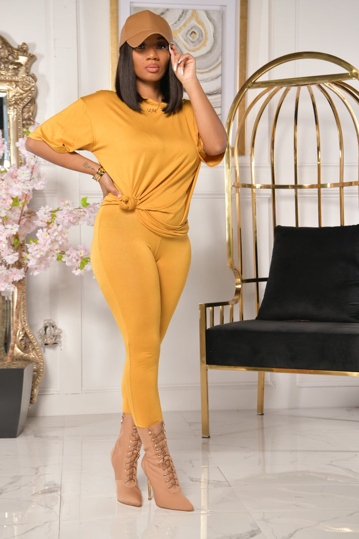 ROUND NECK BASIC PANTS SET (MUSTARD)